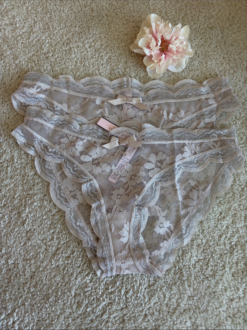 Victoria's Secret Lace Bikini Dream Angels Panties in nude lace, S